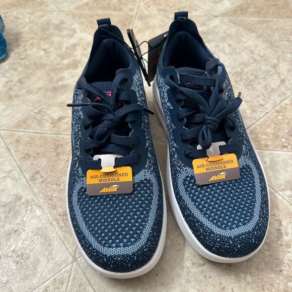 Avia Women's Lace-Up Air Sneaker Size 11 - Picture 1 of 3